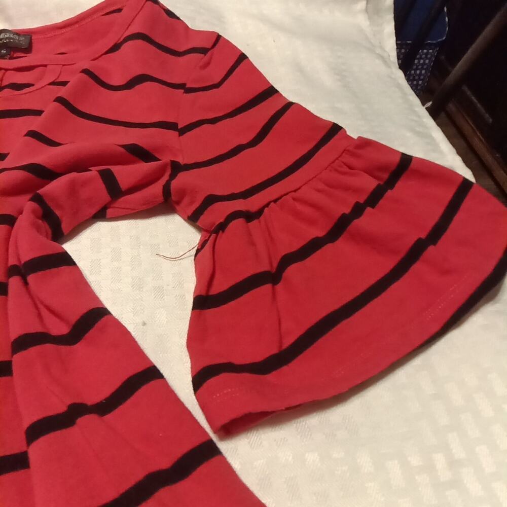 Georgia Bulldogs Striped Women's Top Ruffled Short Sleeves Crewneck Size Small - Picture 2 of 7